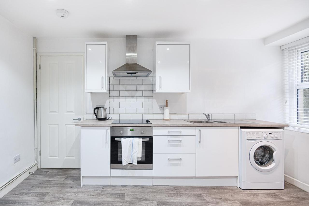 Parking, Smart Tv'S In All Rooms! Swansea Exterior foto