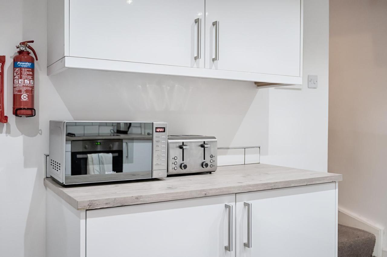 Parking, Smart Tv'S In All Rooms! Swansea Exterior foto