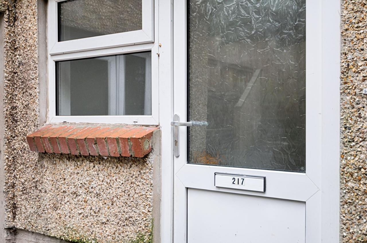 Parking, Smart Tv'S In All Rooms! Swansea Exterior foto