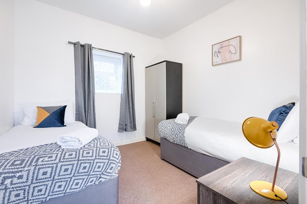 Parking, Smart Tv'S In All Rooms! Swansea Exterior foto