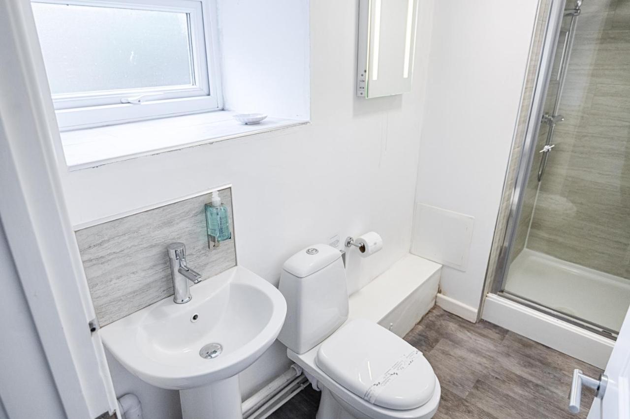 Parking, Smart Tv'S In All Rooms! Swansea Exterior foto